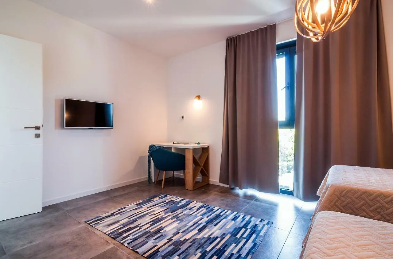 Punta Aqua Apartment Sukosan