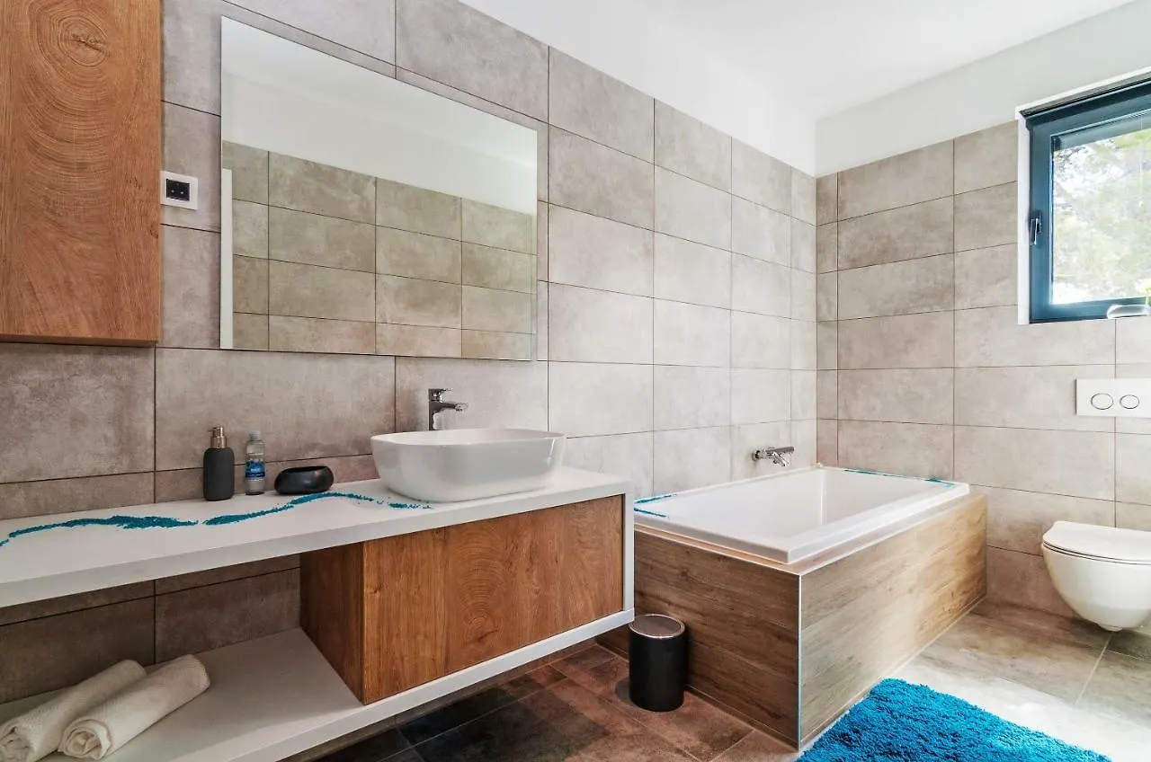 Punta Aqua Apartment Sukosan