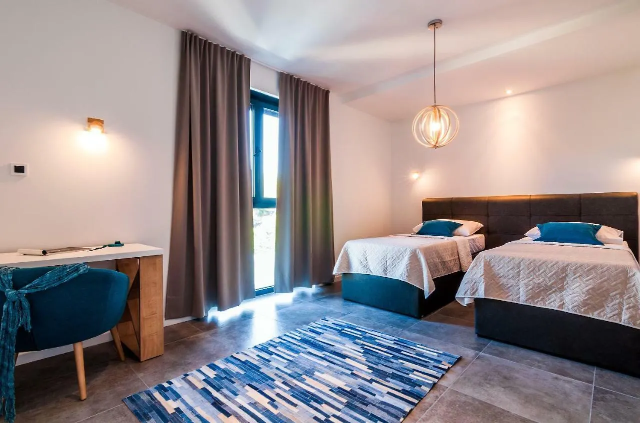 Punta Aqua Apartment Sukosan
