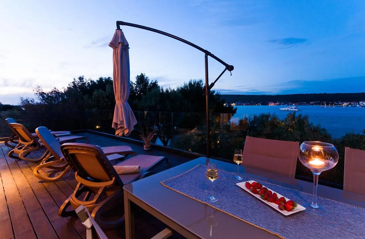 Punta Aqua Apartment Sukosan